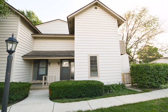 652 Mitchell Ct, Gurnee, IL 60031 photo 1