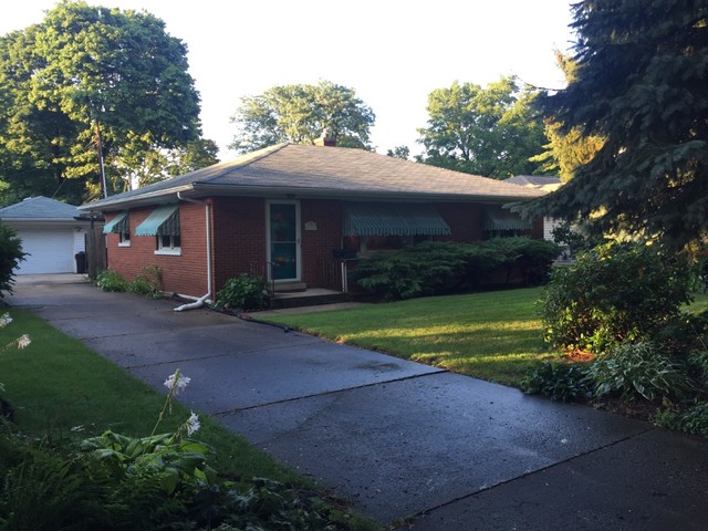 1011 E Illinois St, Wheaton, IL 60187 photo 1