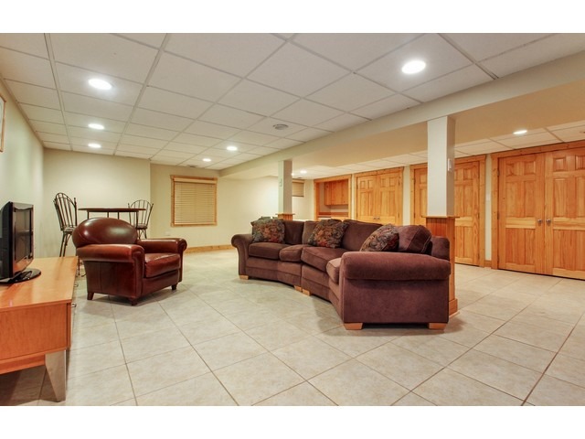 940 Cedar Ln, Northbrook, IL 60062 photo 22