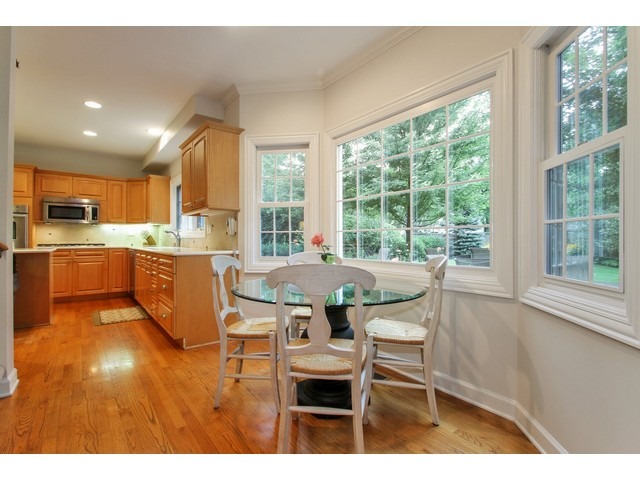940 Cedar Ln, Northbrook, IL 60062 photo 10