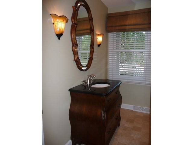940 Cedar Ln, Northbrook, IL 60062 photo 12