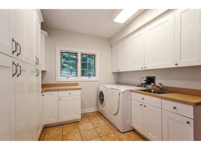 940 Cedar Ln, Northbrook, IL 60062 photo 21