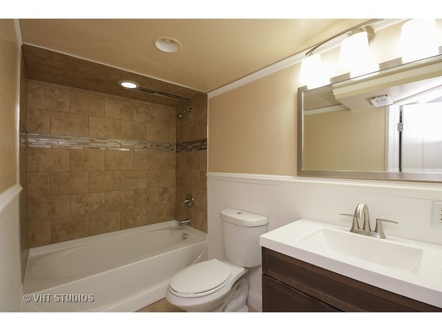18326 Roy St, Lansing, IL 60438 photo 8