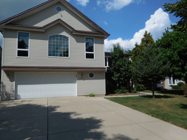 1000 E Ardyce Ln, Mount Prospect, IL 60056 photo 1