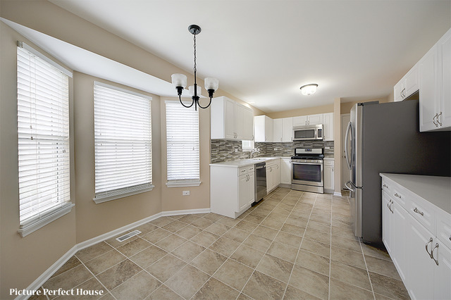 13435 Redberry Cir, Plainfield, IL 60544 photo 9
