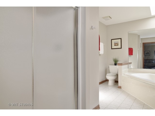 521 E Oak Ave, Wheaton, IL 60187 photo 16
