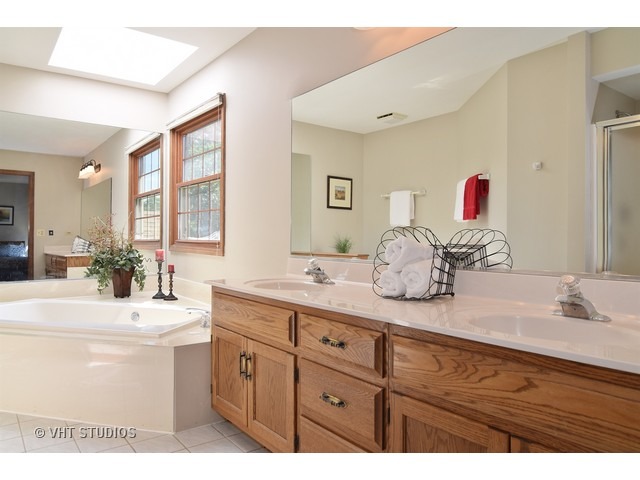 521 E Oak Ave, Wheaton, IL 60187 photo 15