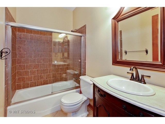 910 Prospect Ct, Naperville, IL 60540 photo 11