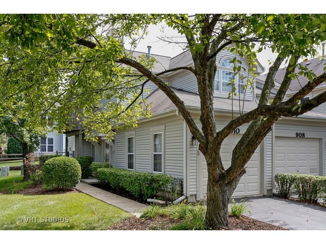 910 Prospect Ct, Naperville, IL 60540 photo 1