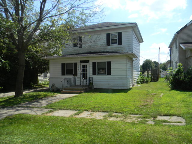 125 W 3rd St, Spring Valley, IL 61362 photo 1