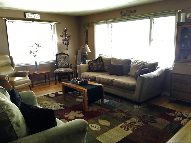 1051 Van St, Elgin, IL 60123 photo 4