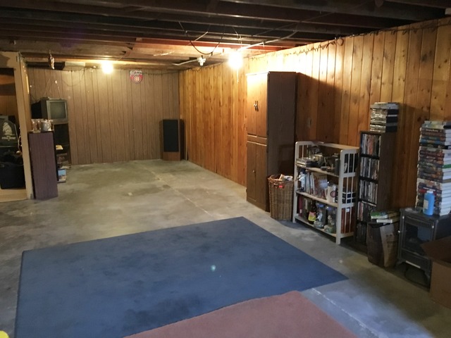 1051 Van St, Elgin, IL 60123 photo 11
