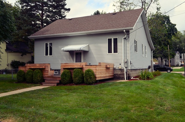 429 E Division St, Lockport, IL 60441 photo 3