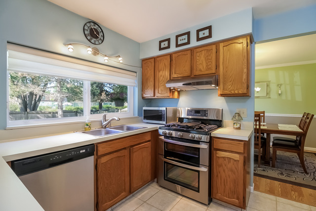 720 W Highgoal Dr, Wheeling, IL 60090 photo 9
