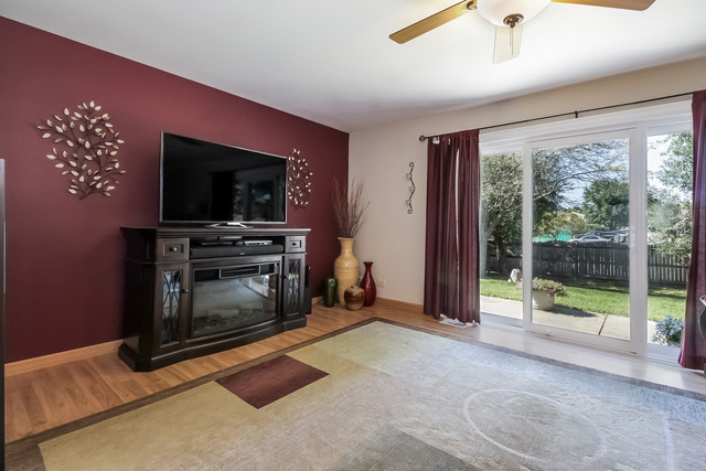 720 W Highgoal Dr, Wheeling, IL 60090 photo 12