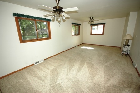 1630 Alison Dr, Elgin, IL 60123 photo 2