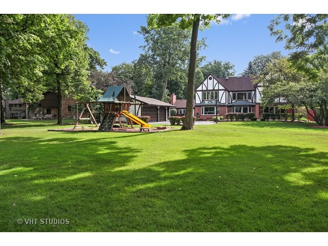 1602 Forest Dr, Glenview, IL 60025 photo 2