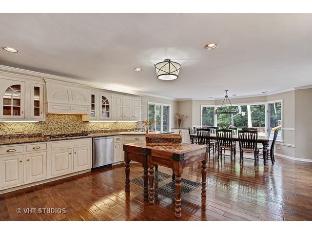 1602 Forest Dr, Glenview, IL 60025 photo 8