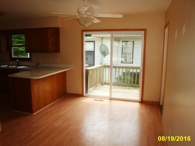 131 E Morse Ave, Bartlett, IL 60103 photo 4