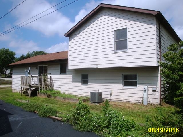 131 E Morse Ave, Bartlett, IL 60103 photo 15