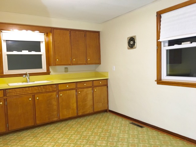 1067 S Myrtle Ave, Kankakee, IL 60901 photo 10