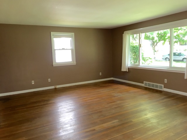 1067 S Myrtle Ave, Kankakee, IL 60901 photo 3