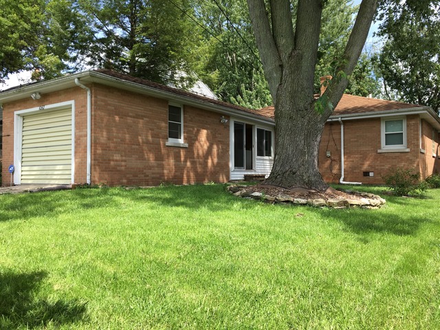 1067 S Myrtle Ave, Kankakee, IL 60901 photo 2