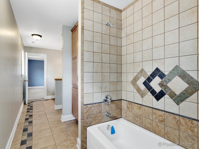 908 Ranch Rd, Wheaton, IL 60187 photo 18