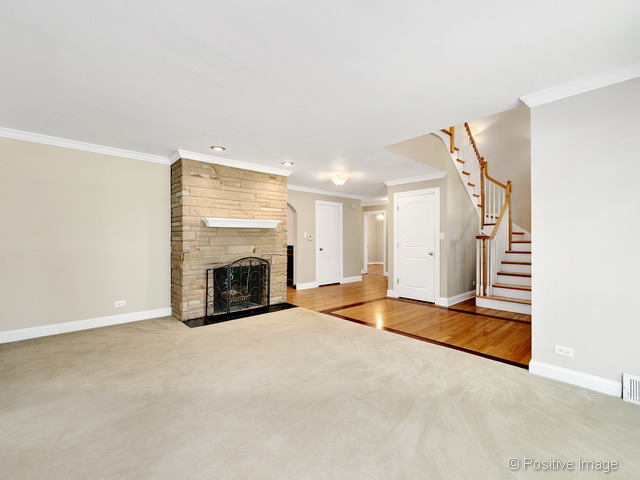 908 Ranch Rd, Wheaton, IL 60187 photo 4
