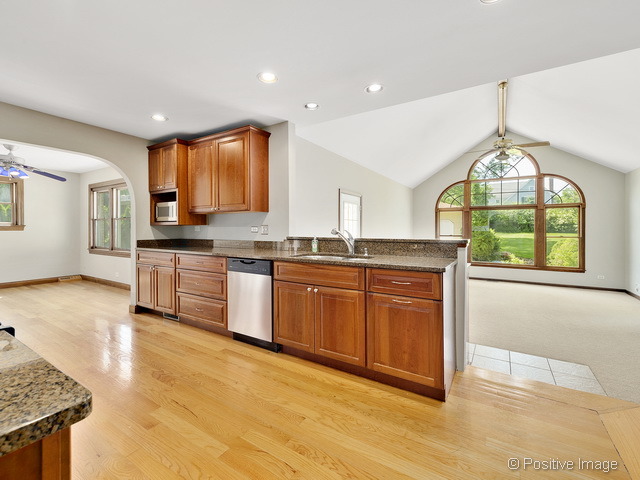 908 Ranch Rd, Wheaton, IL 60187 photo 7