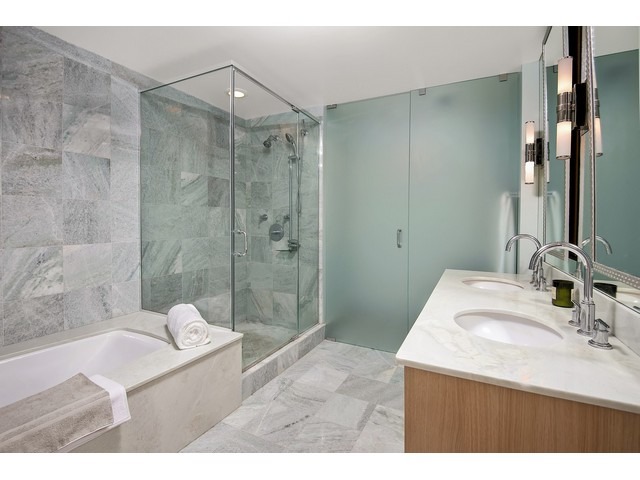 10 E Delaware Pl #17D, Chicago, IL 60611 photo 8