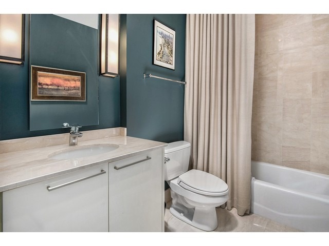 10 E Delaware Pl #17D, Chicago, IL 60611 photo 12