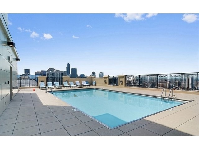 10 E Delaware Pl #17D, Chicago, IL 60611 photo 16