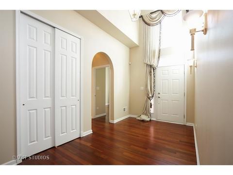 3874 Valhalla Dr, Elgin, IL 60124 photo 2