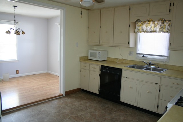 161 W Maple Ave, Wauconda, IL 60084 photo 6