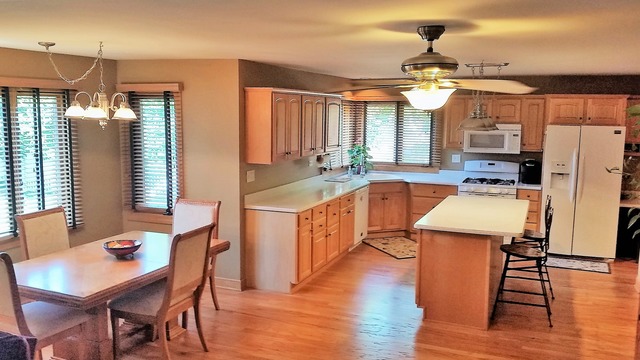 5120 Bobby Locke Ln, Midlothian, IL 60445 photo 3