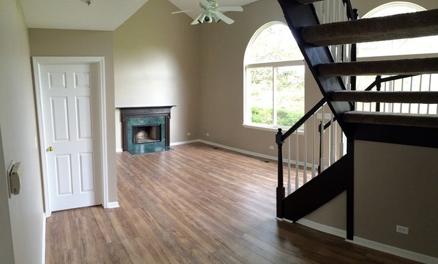 6861 Hampton Cir, Gurnee, IL 60031 photo 5