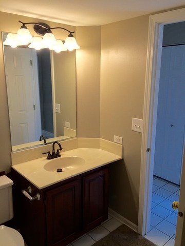 6861 Hampton Cir, Gurnee, IL 60031 photo 12