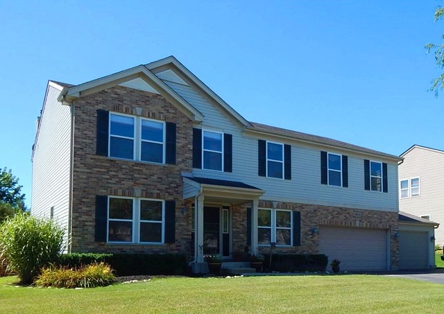 2913 Arbor Dr, Mchenry, IL 60050 photo 1