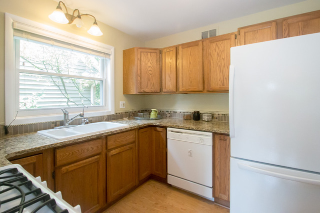 318 E Harrison Ave, Wheaton, IL 60187 photo 9