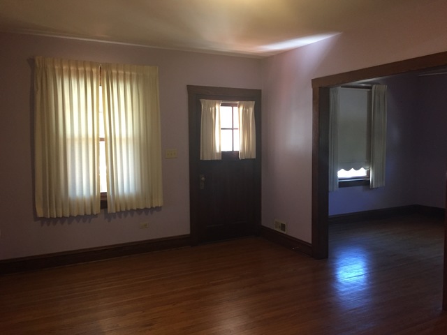 523 Hill Ave, Elgin, IL 60120 photo 9