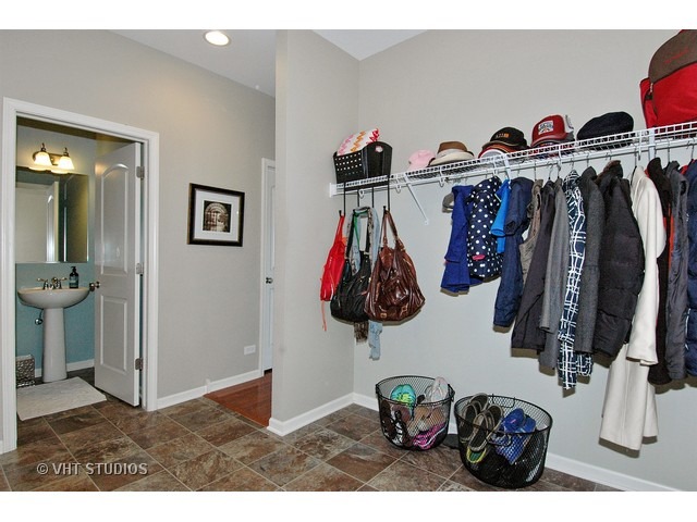 3636 Ancient Oak Dr, Elgin, IL 60124 photo 15