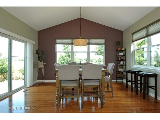 3636 Ancient Oak Dr, Elgin, IL 60124 photo 7