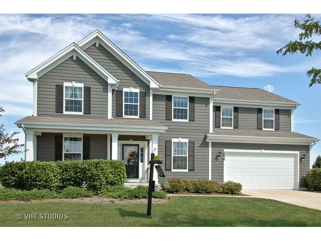 3636 Ancient Oak Dr, Elgin, IL 60124 photo 1