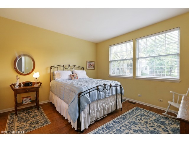 250 Waverly Ct, Willowbrook, IL 60527 photo 13