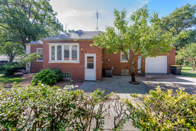 18326 Walter St, Lansing, IL 60438 photo 3