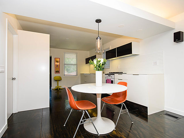 3027 N Gresham Ave, Chicago, IL 60618 photo 7
