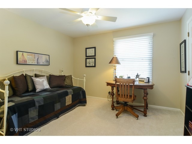 3519 Regent Dr, Hoffman Estates, IL 60067 photo 17