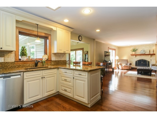 3519 Regent Dr, Hoffman Estates, IL 60067 photo 7
