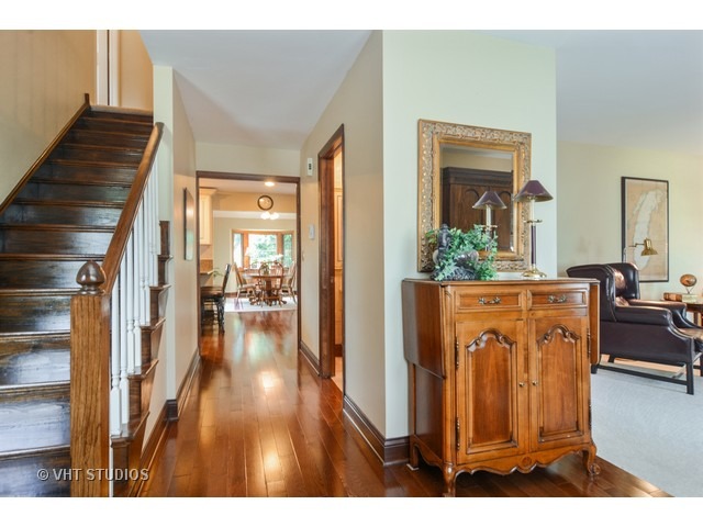 3519 Regent Dr, Hoffman Estates, IL 60067 photo 3
